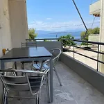 Finikas شقة إريا