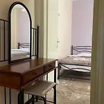 شقة Finikas