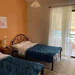 شقة Finikas