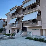 Finikas Διαμέρισμα Ίρια