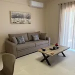 Finikas شقة إريا