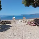 Finikas *