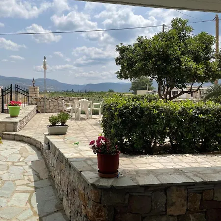 Finikas Apartment Iria