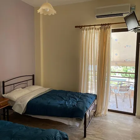 Finikas Apartment Iria