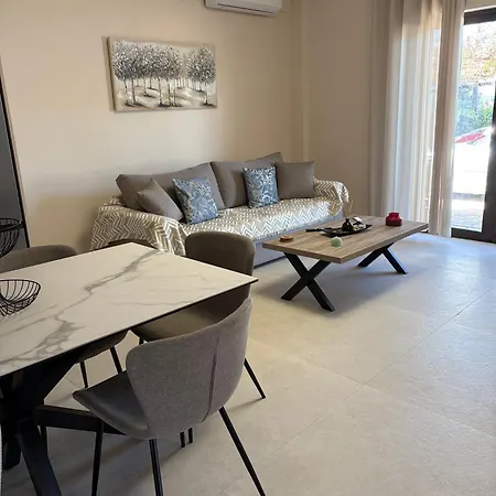 Finikas Apartamento