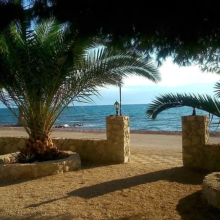 Finikas Apartment *